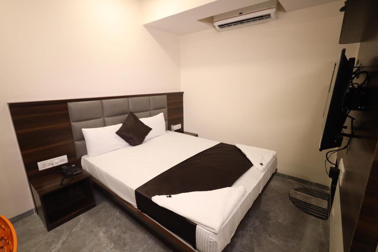 R K Residency Mahape Hotel Nova Bombaim Exterior foto